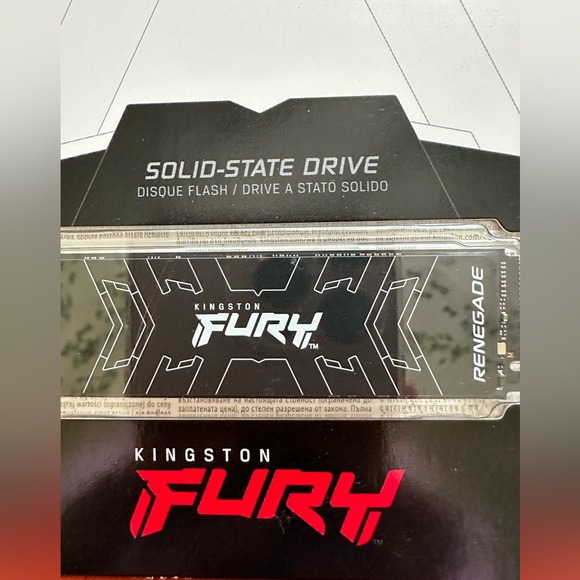 Kingston Fury RENEGADE PCle 4.0 NVMe M.2. 500GB - Picture 3 of 5